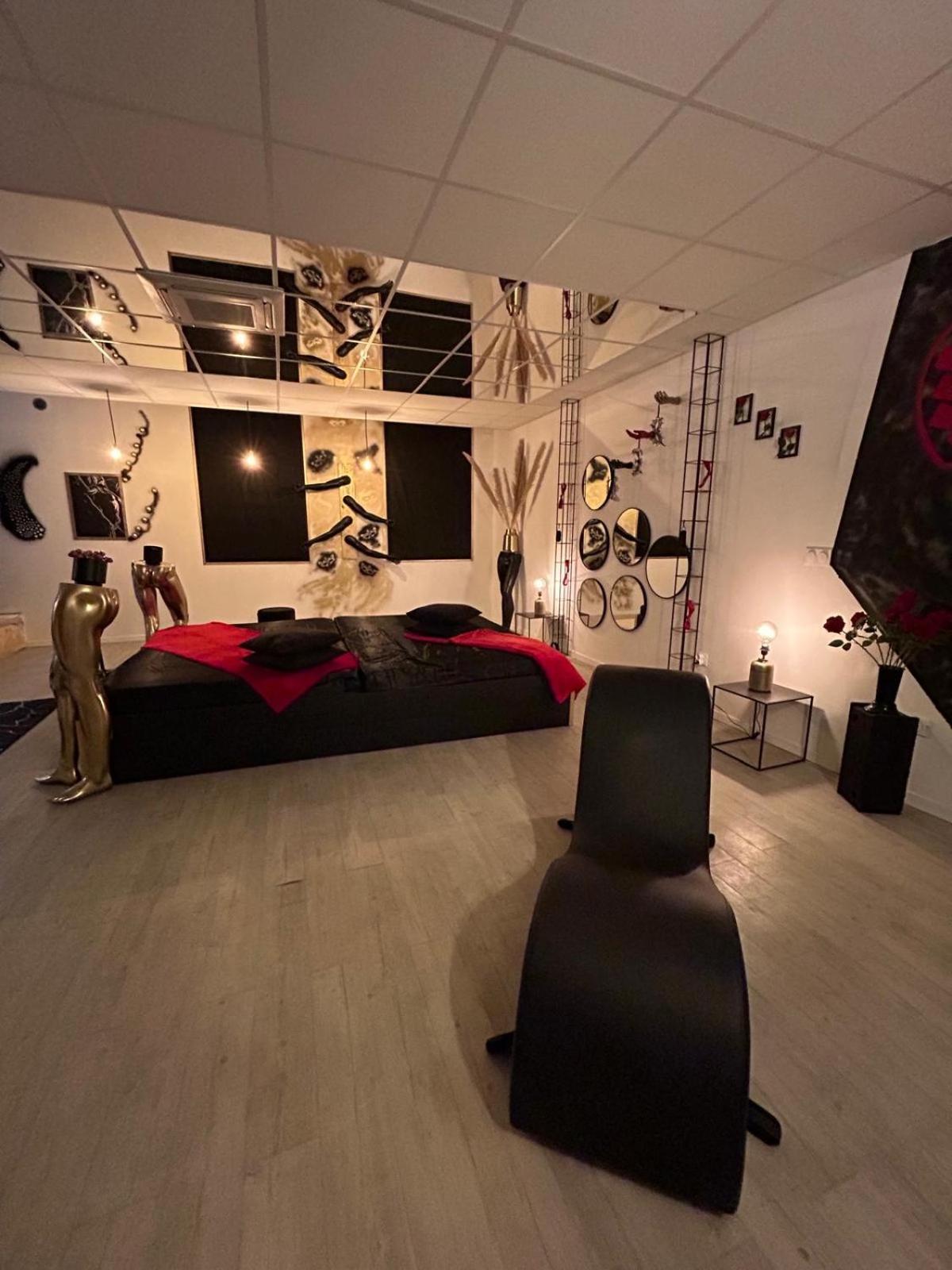 L'Escapade Sensuelle - La Love Room D'Épernay Kültér fotó