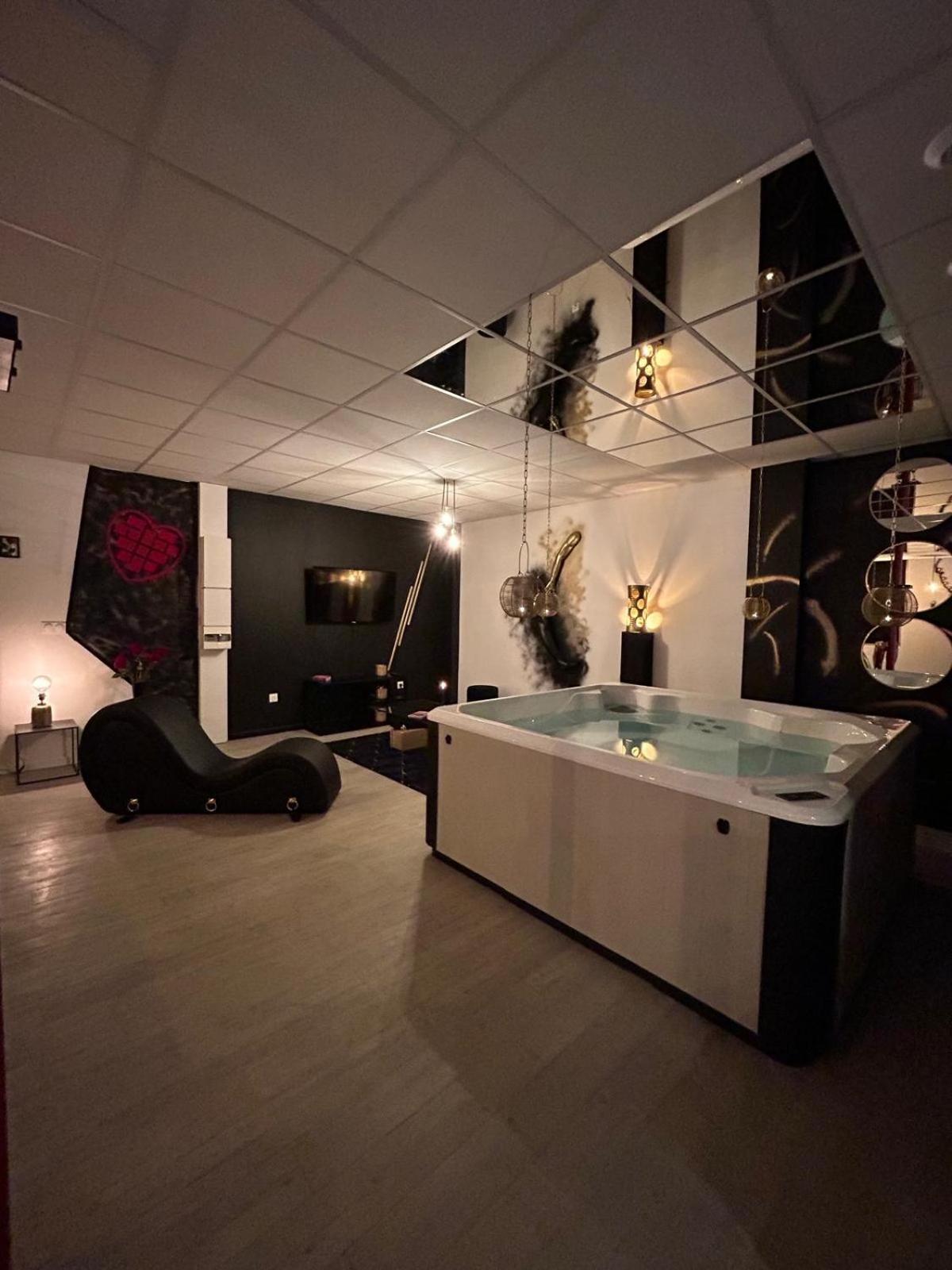L'Escapade Sensuelle - La Love Room D'Épernay Kültér fotó