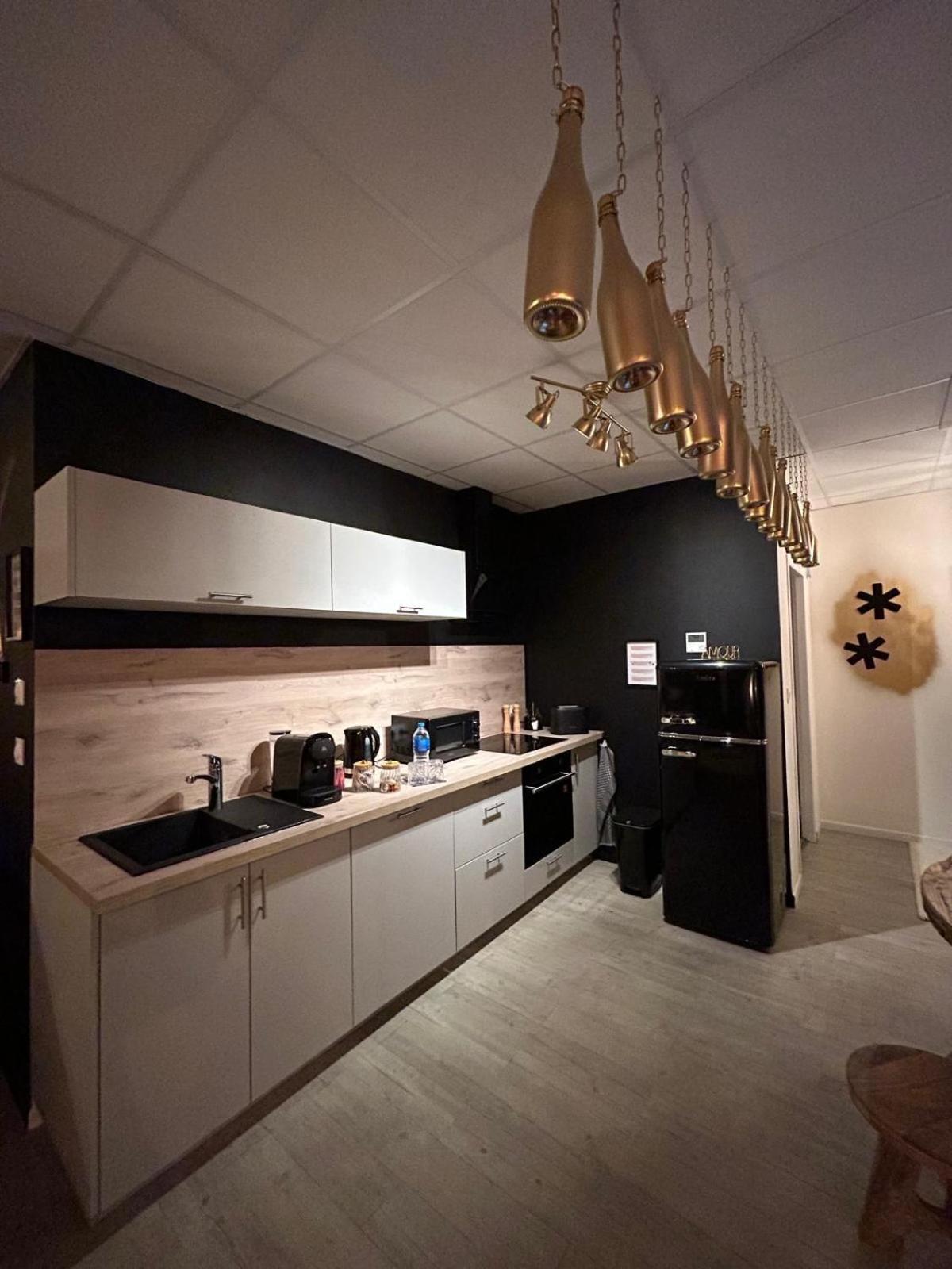L'Escapade Sensuelle - La Love Room D'Épernay Kültér fotó